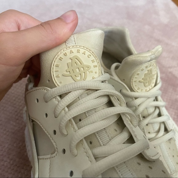 Cream Nike Huarache Sneakers - Picture 9 of 9